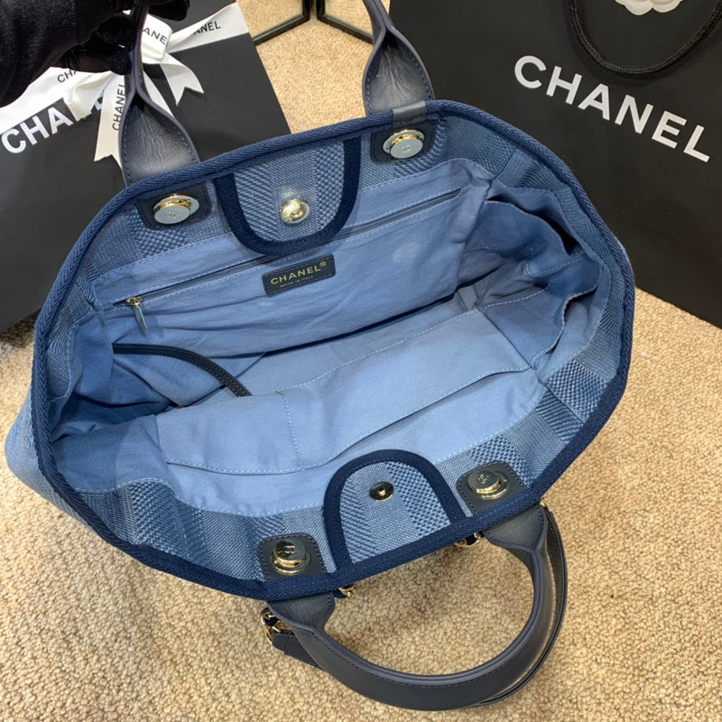  handbag, spacious everyday style, image 10