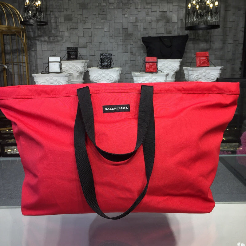 Sleek Faux Leather Handbag - Chic Everyday Appeal | Women's Luxury Handbag #163 - side angle view (image 2) of designer-inspired handbag