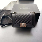 Zivas Charm Sleek Silhouette Everyday Handbag (Designer-Inspired Craftsmanship) – Styled Look