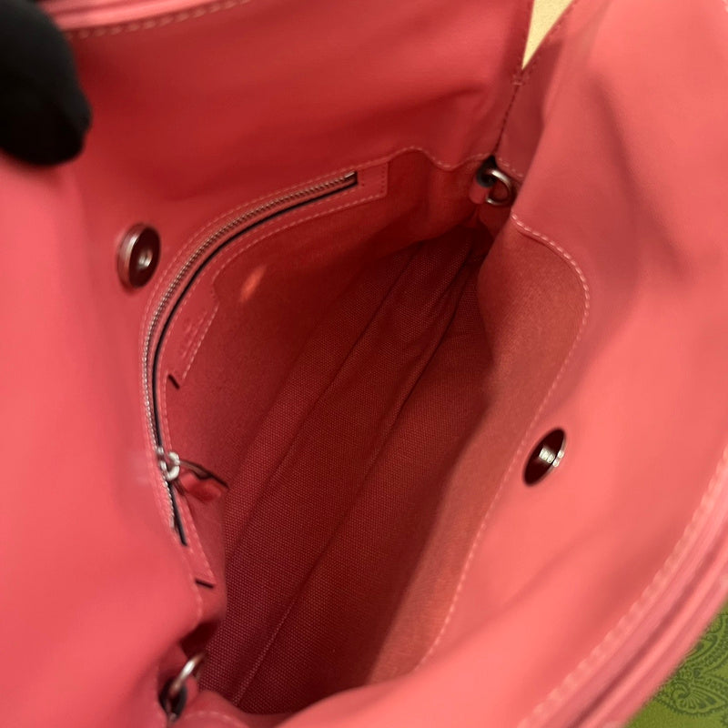 Close-up detail of statement everyday-luxe women's handbag – women's premium purse