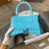 Ziva's Charm handbag – detail view (one versatile size)
