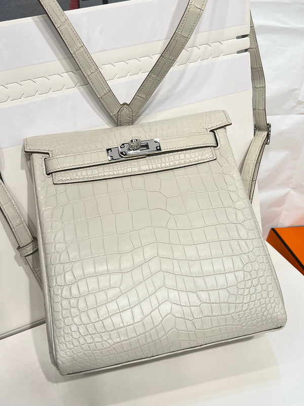 Sculpted bag women's premium everyday handbag