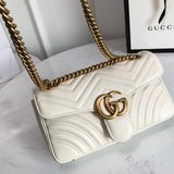 Front view of signature modern women's handbag – women's everyday handbag