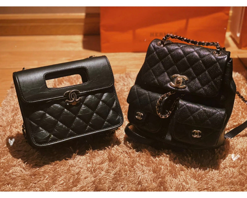  women's handbag, mid design, view 2