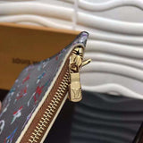 Handle and strap detail of chic modern women's handbag – women's designer-style accessory