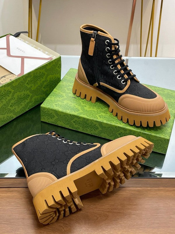 Gucci classic monochrome luxury sneakers view 4 everyday casual design