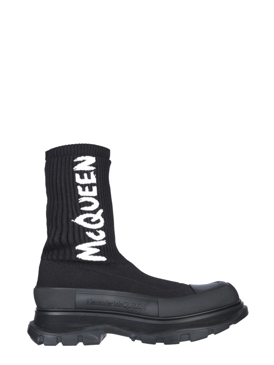 Alexander McQueen Shoes? Alexander Mcqueen Men Tread Slick Boot Premium Designer Casual Shoes