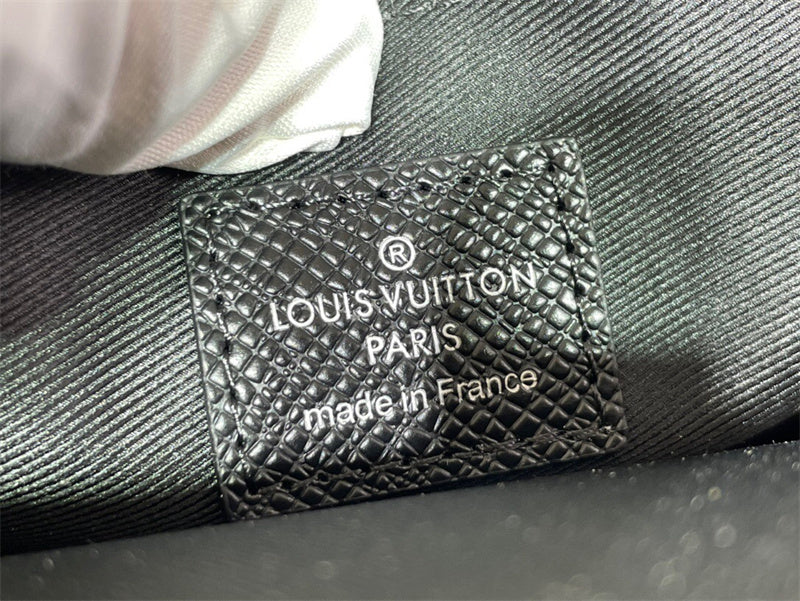  structured bag interior and compartment view