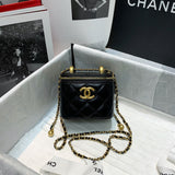  women's handbag, versatile design, view 4