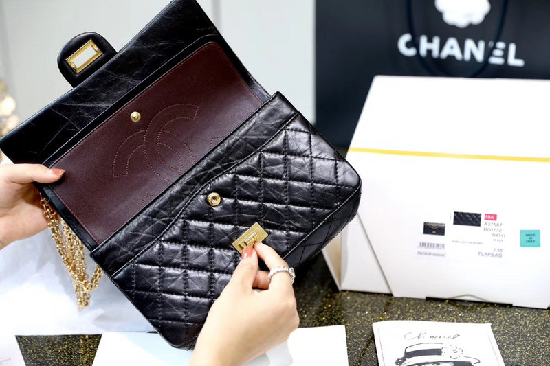 Zivas Charm Signature Style Designer Handbag (Designer-Inspired Craftsmanship) – Close-Up Detail