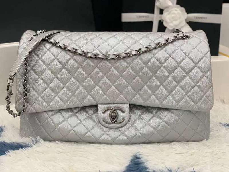 Zivas Charm Timeless Appeal Designer Handbag (Elevated Accessory Essential) – Detail View