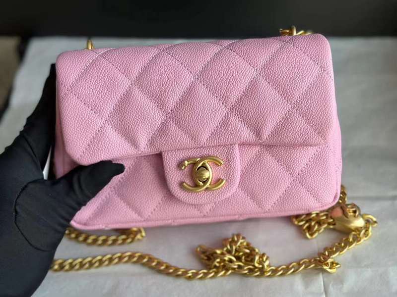 Zivas Charm Effortless Elegance Everyday Handbag (Premium Everyday Carry) – Close-Up Detail