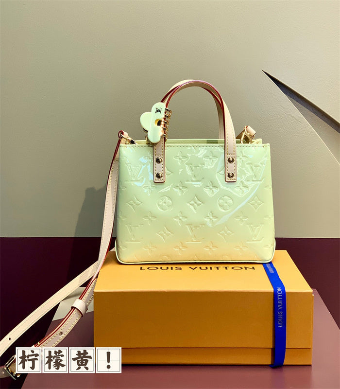  Everyday carryall bag front view