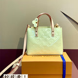  Everyday carryall bag front view