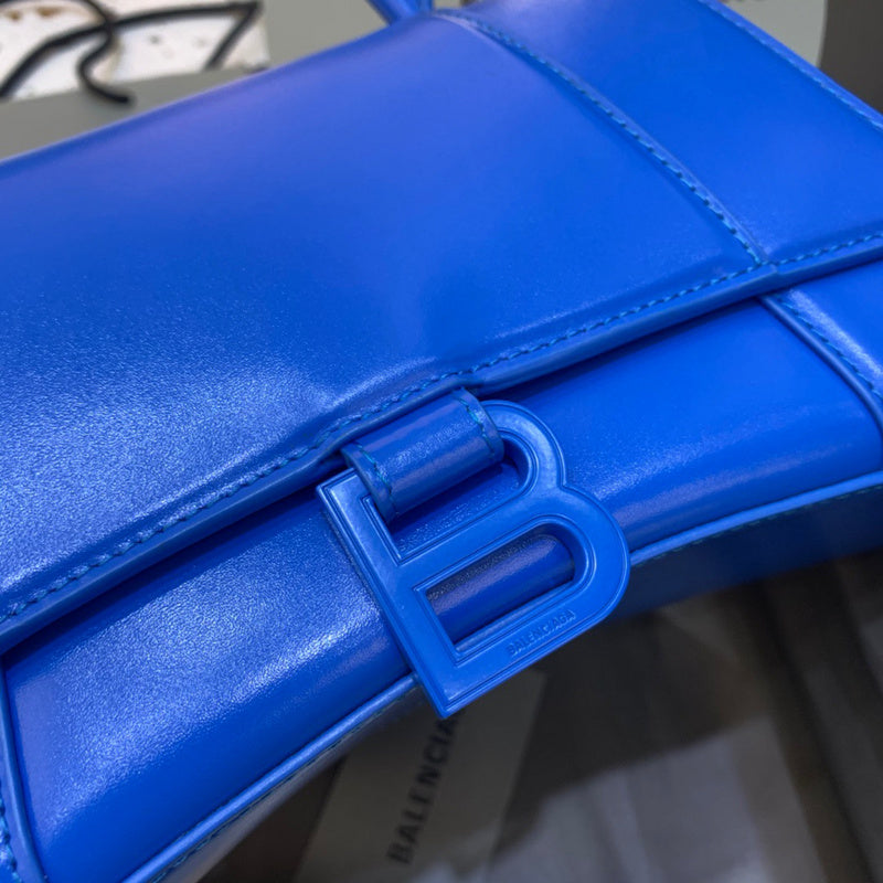 Chic Premium PU Leather Handbag - Everyday Elegance | Women's Premium Handbag #571 - back view (image 4) of designer-inspired handbag