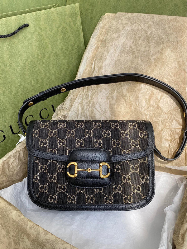 Side profile of everyday-luxe classic women's handbag – women's everyday handbag
