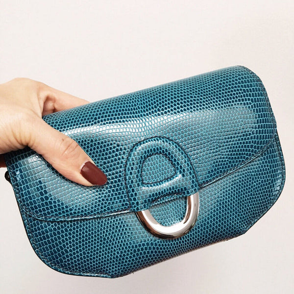 Side view of balanced structured handbag