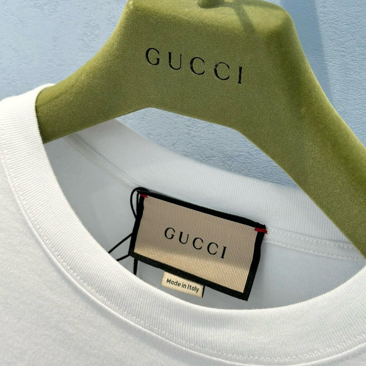 Gucci designer T-Shirt – versatile styling for luxury fashion wardrobe