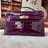  Minimalist satchel front view