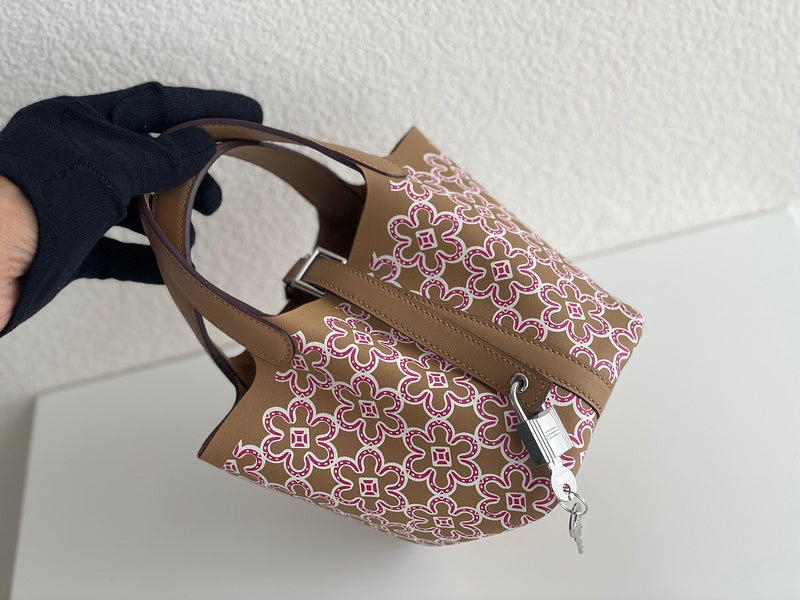 Interior view of versatile premium bag