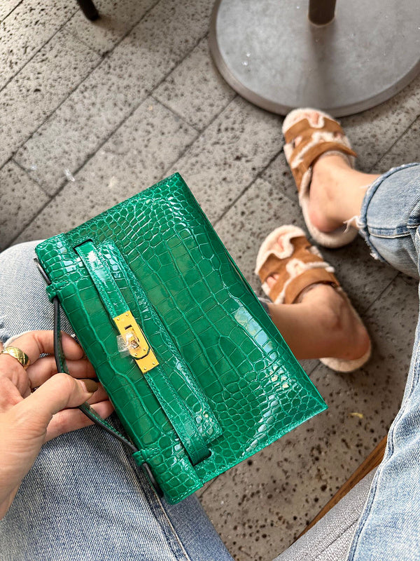 Interior view of effortless premium bag