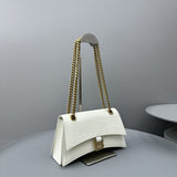 Zivas Charm Effortless Elegance Statement Handbag (Versatile Style Statement) – Lifestyle Shot