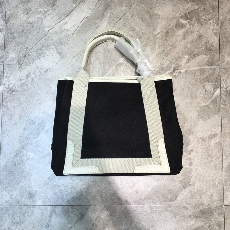 Classic Vegan Leather Handbag - Chic Everyday Appeal | Women's Statement Accessory #755 - close-up detail shot (image 3) of designer-inspired handbag