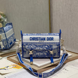 Side profile of chic refined women's handbag – women's luxury handbag