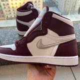 Nike Men's & Women's Designer Lifestyle Shoes — Style 164 close-up view