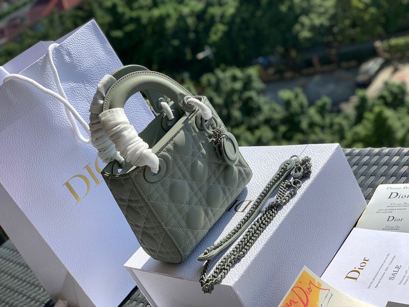 Side profile of premium everyday-luxe women's handbag – women's luxury accessory
