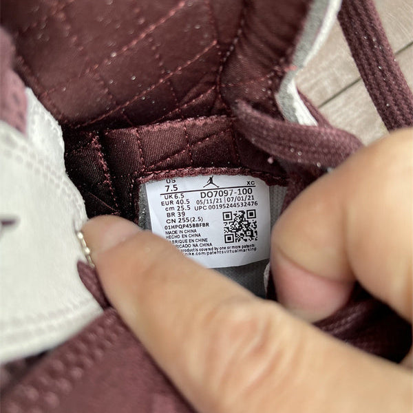 Nike Men's & Women's Designer Street Sneakers — Style 218 interior view