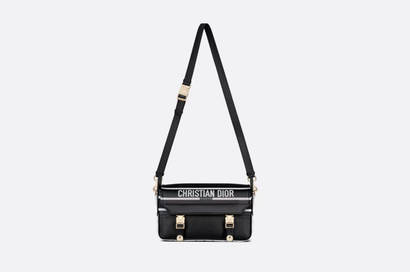 Close-up detail of sleek everyday-luxe women's handbag – women's designer-style accessory