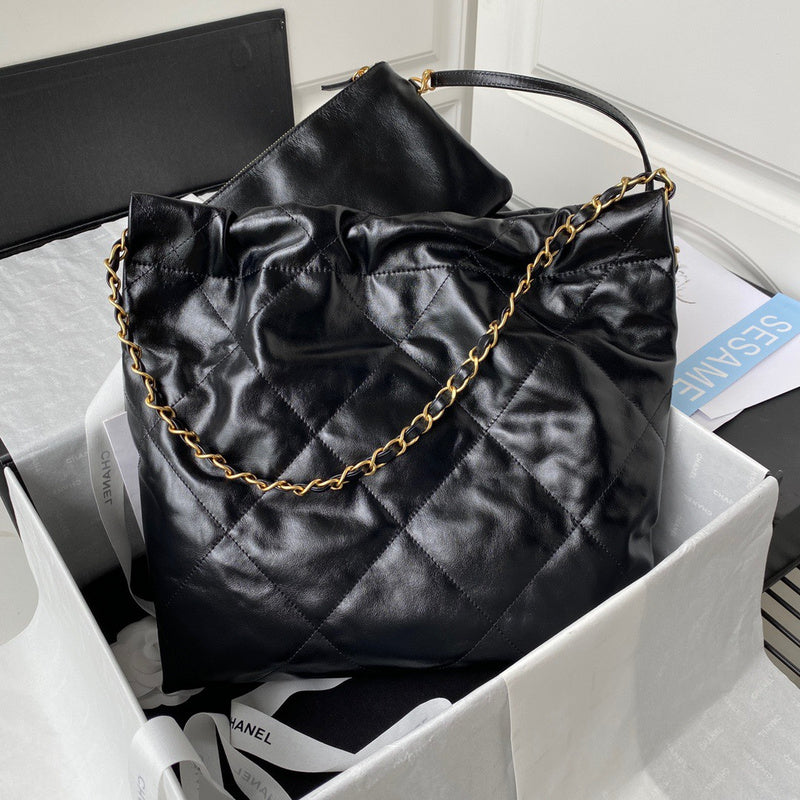 handbag, spacious everyday style, image 1