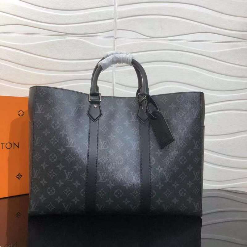 Front view of elevated premium women's handbag – women's luxury accessory