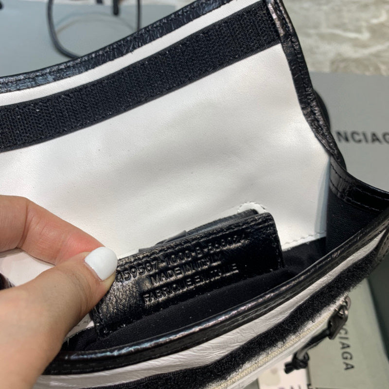 Zivas Charm Contemporary Flair Statement Handbag (Thoughtfully Structured Design) – Lifestyle Shot