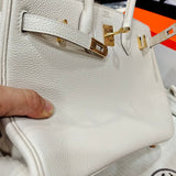  shoulder bag close-up of hardware and finish 11