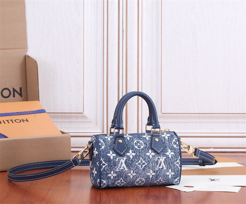  Contemporary shoulder bag carried on shoulder