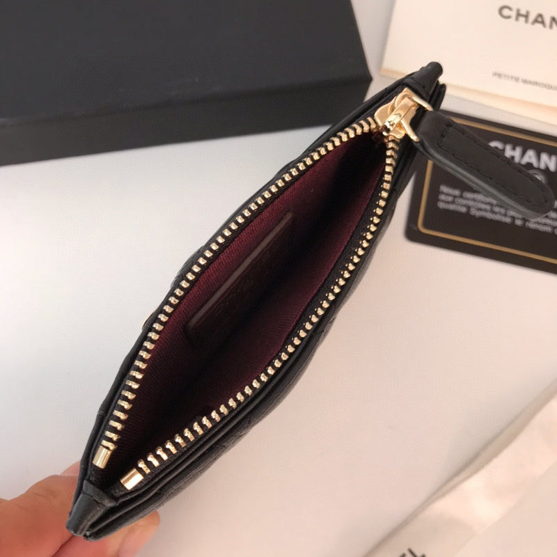 Zivas Charm Versatile Design Everyday Handbag (Polished Everyday Piece) – Close-Up Detail