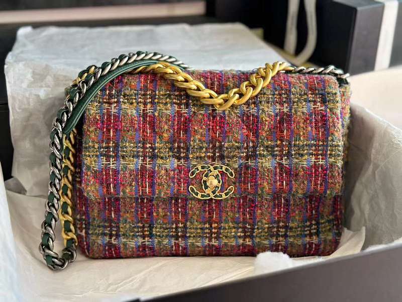 Zivas Charm Modern Edge Everyday Handbag (Designer-Inspired Craftsmanship) – Detail View