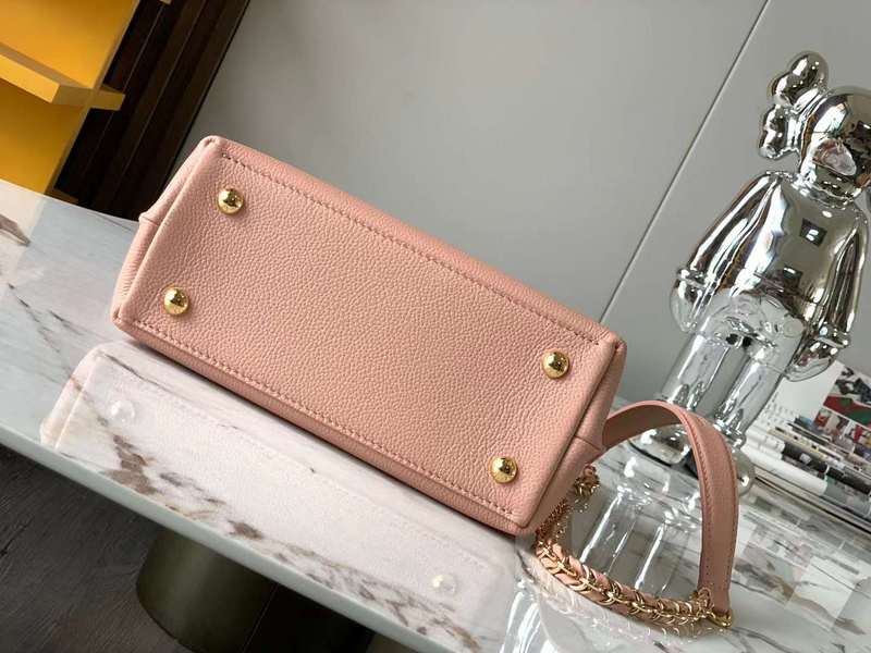Side profile of signature chic women's handbag – women's statement bag