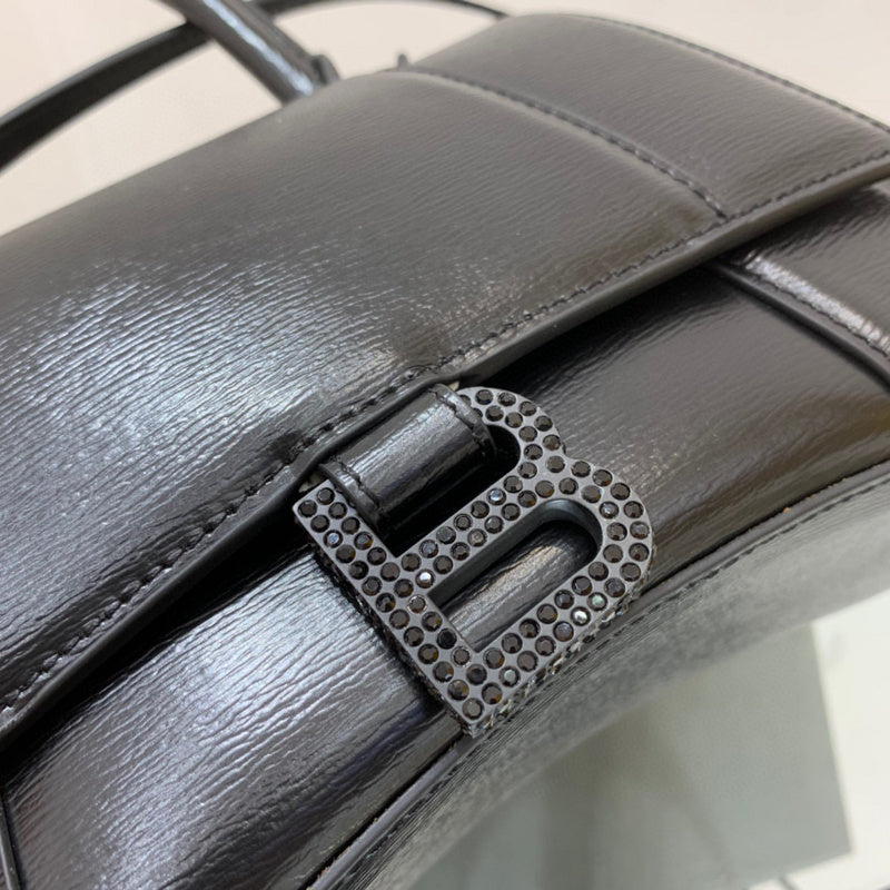 Zivas Charm Refined Structure Statement Handbag (Contemporary Shape Language) – Styled Look