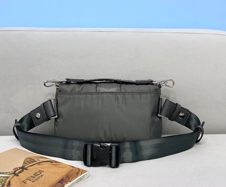 Ziva's Charm handbag – full view (Standard Size)