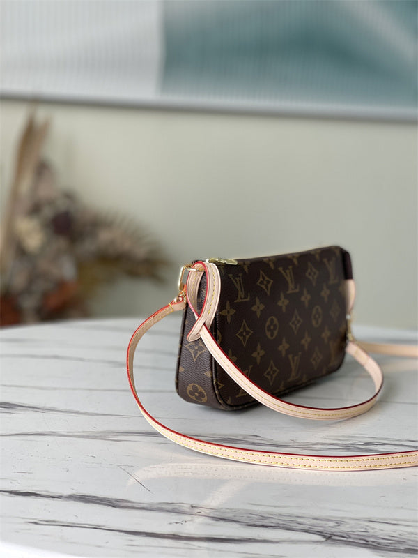  structured bag interior and compartment view