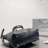 Ziva's Charm handbag – product shot (one versatile size)