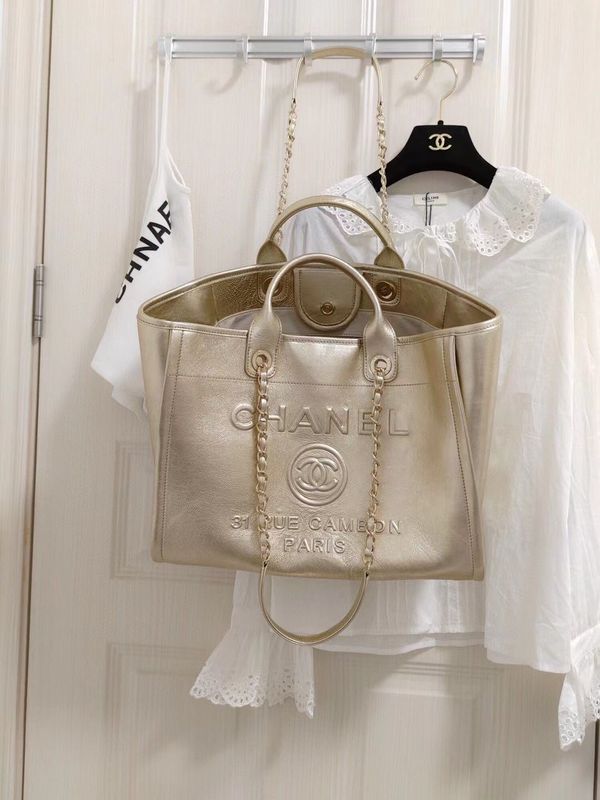 Zivas Charm Modern Edge Designer Handbag (Effortless Style Upgrade) – Lifestyle Shot