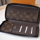  sleek tote bag detail view showing craftsmanship 14