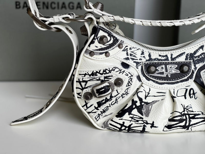 Zivas Charm Timeless Appeal Statement Handbag (Polished Everyday Piece) – Back View