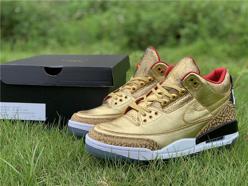 Nike Men's & Women's Luxury Low-Top Trainers — Style 117 close-up view