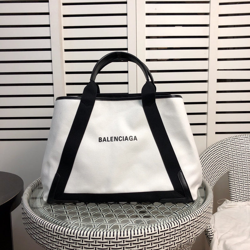 Front view of elevated chic women's handbag – women's premium purse