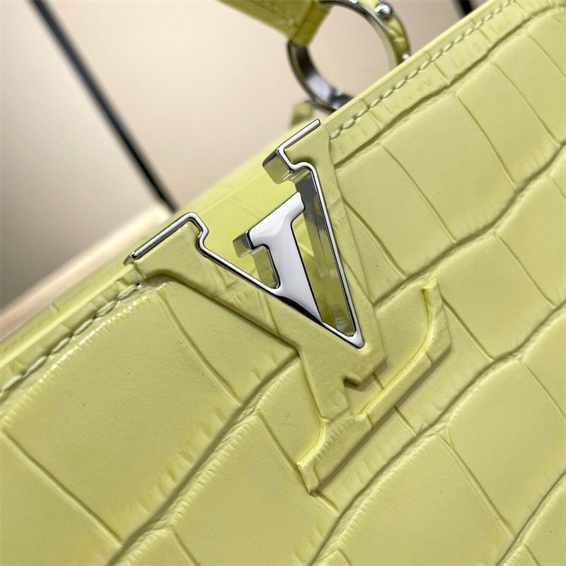  handbag interior and compartment view 21